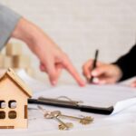 The Governance of Évaluation in French Real Estate: Balancing Models and Expertise